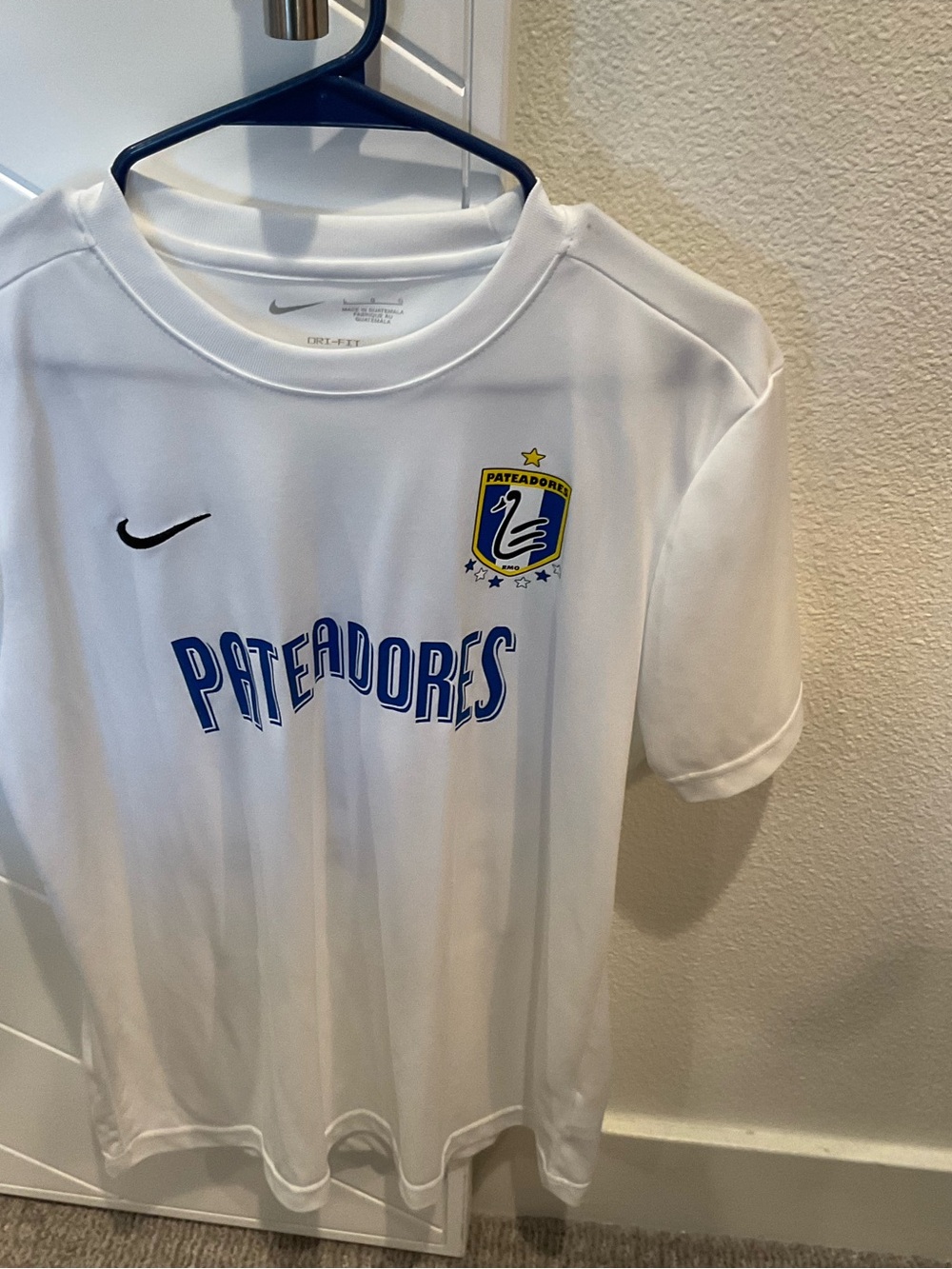 Nike #15 White 'Pateadores' Kids Soccer Jersey